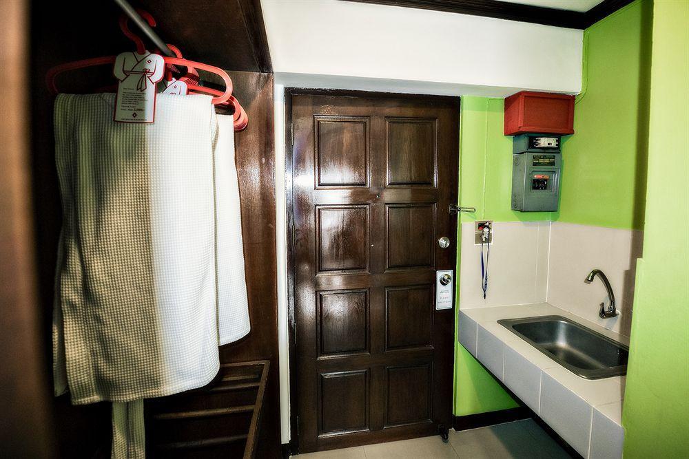 A-2 House Hostel Bangkok Exterior photo